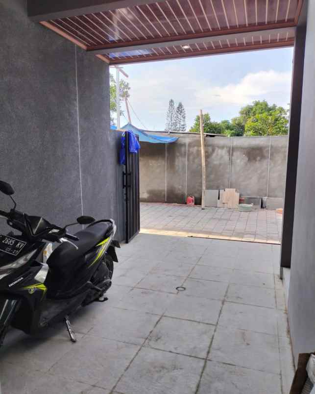 dijual rumah kalitirto