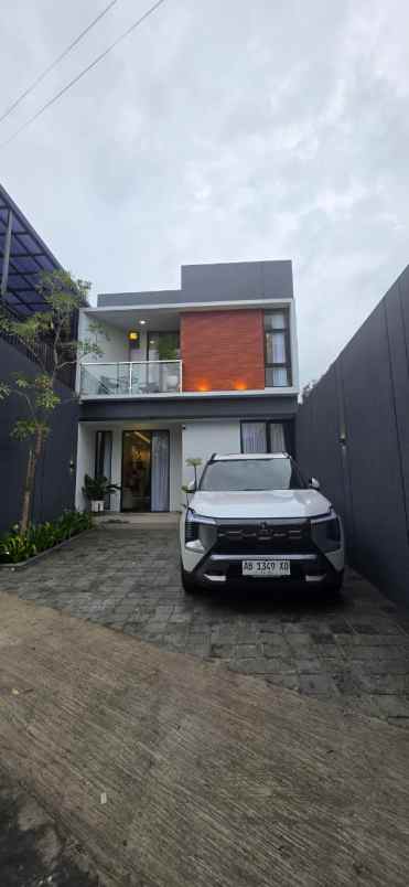 dijual rumah kaliurang km 11