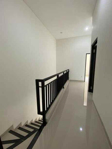 dijual rumah karah agung