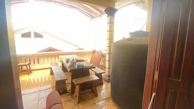 dijual rumah karang asem
