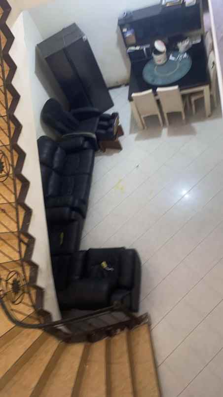 dijual rumah karang asem