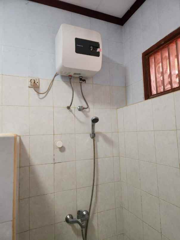 dijual rumah kav swadaya