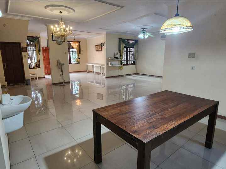 dijual rumah kav swadaya