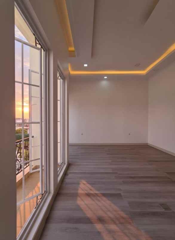 dijual rumah kayu putih jakarta timur