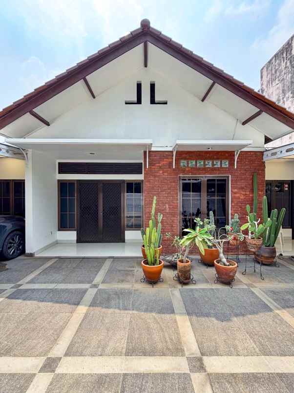 dijual rumah kebayoran baru