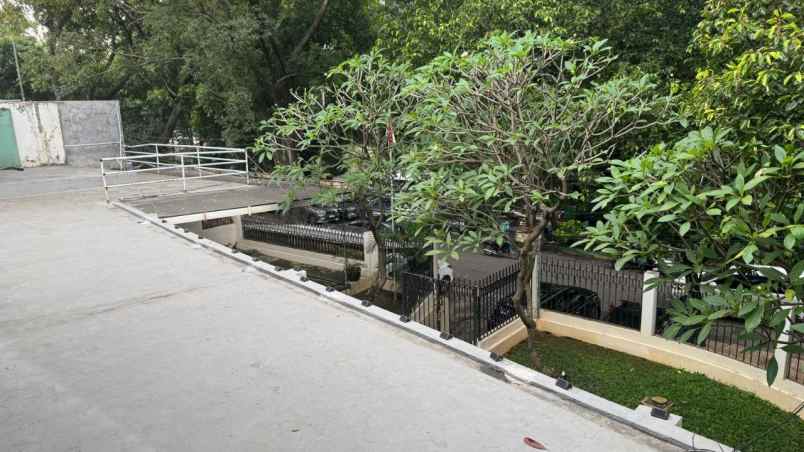 dijual rumah kebayoran baru