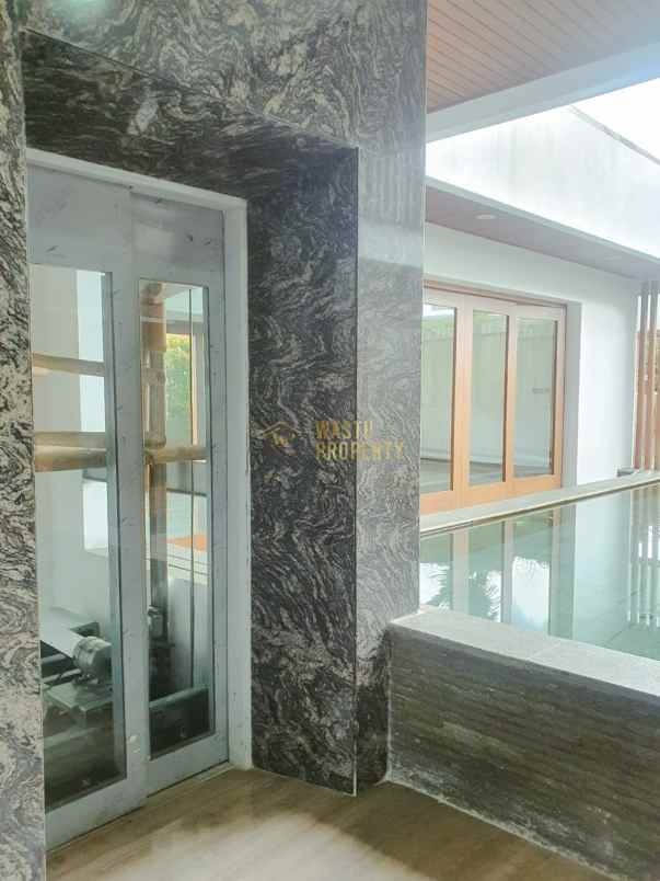 dijual rumah kebayoran lama jakarta