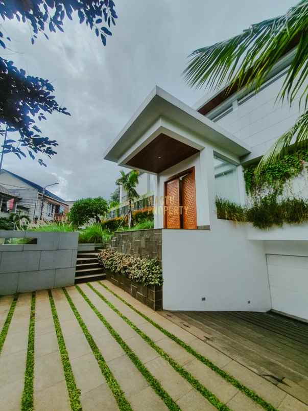 dijual rumah kebayoran lama jakarta