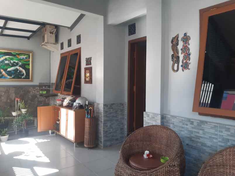 dijual rumah kebonsari