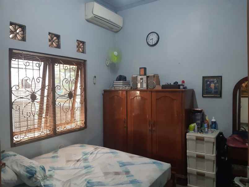 dijual rumah kebonsari