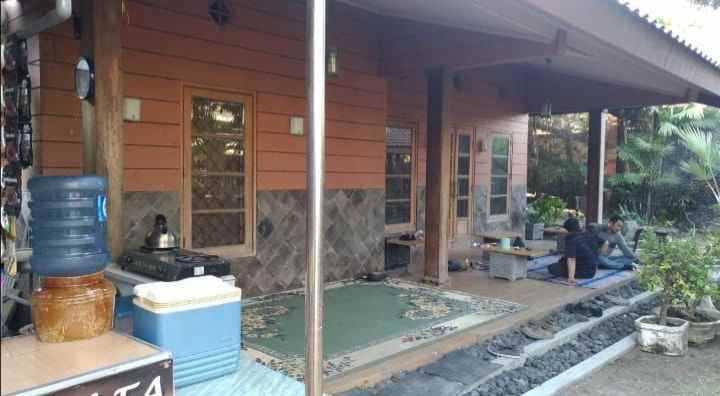 dijual rumah kebonsari lvk