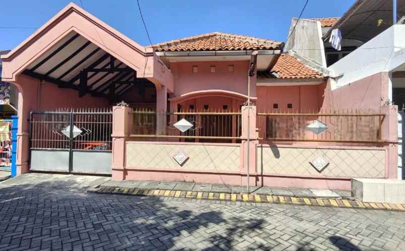 dijual rumah kebraon indah