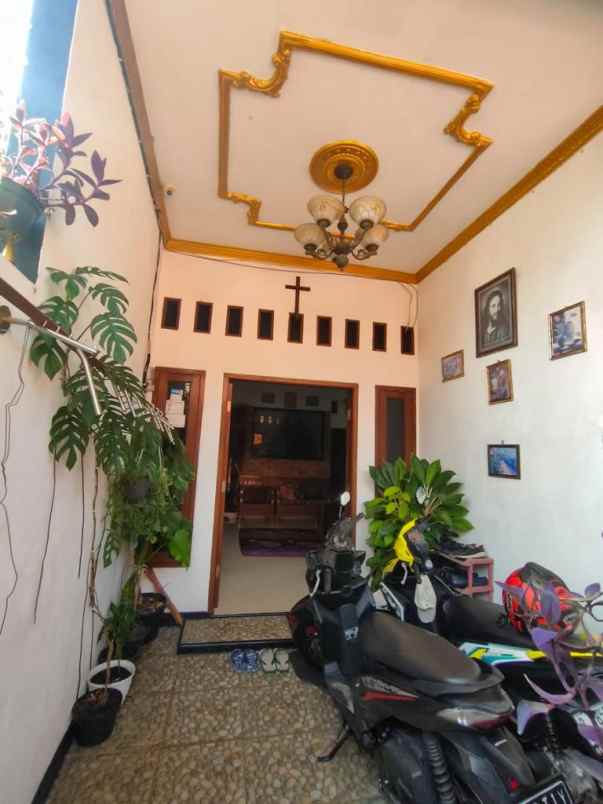 dijual rumah kec cipayung jakarta timur