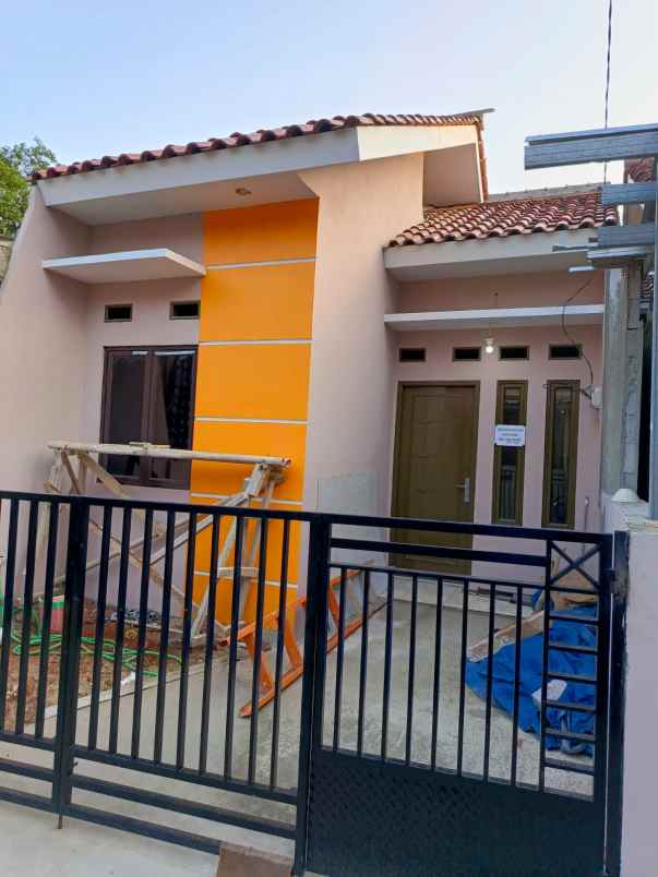 dijual rumah kec pancoran mas kota