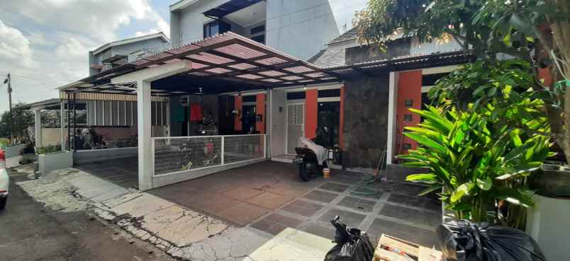 dijual rumah kec parongpong