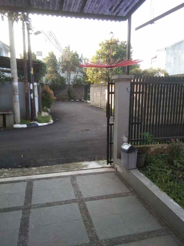 dijual rumah kec parongpong kota