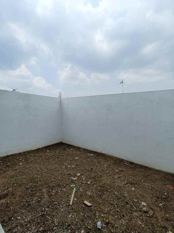 dijual rumah kedungrejo pakis malang