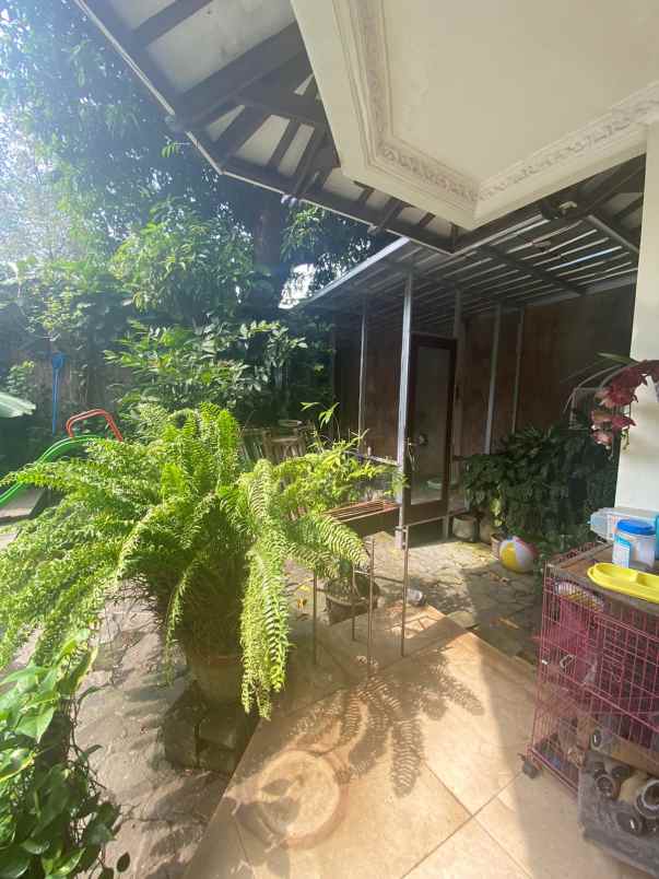 dijual rumah kemang