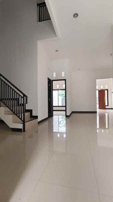 dijual rumah kemang sari jatibening