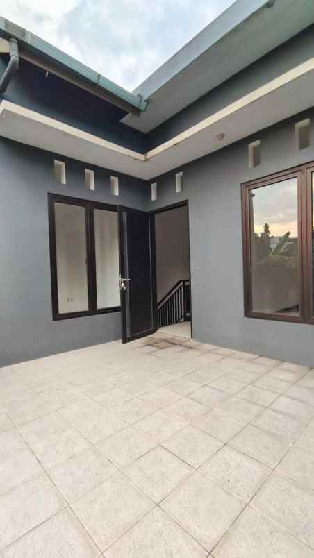 dijual rumah kemang sari jatibening