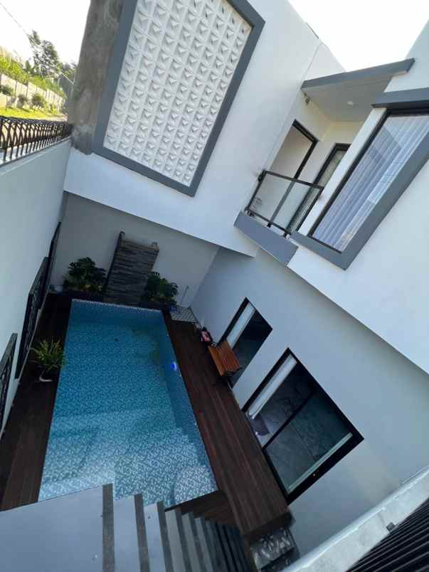 dijual rumah kencana residence