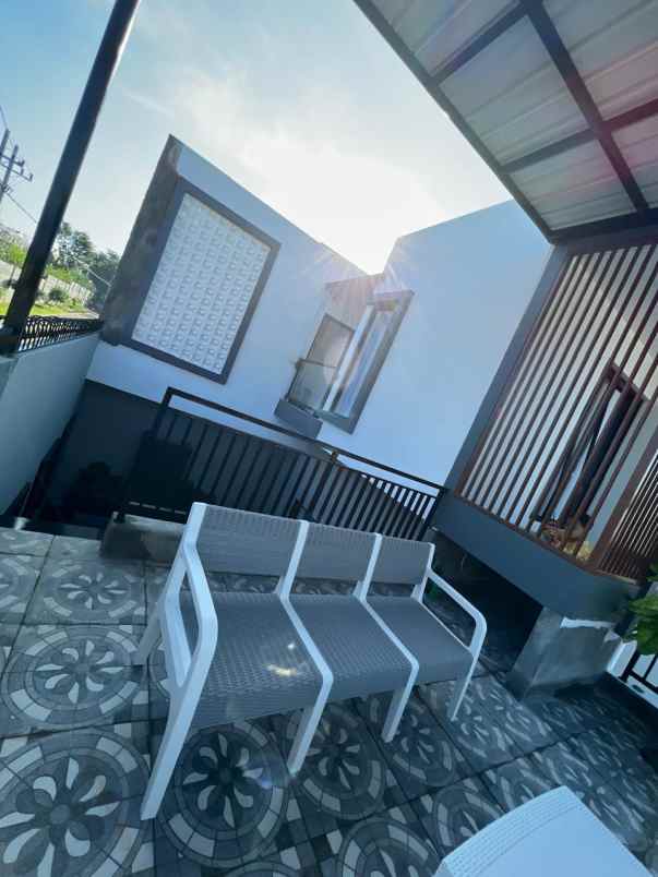 dijual rumah kencana residence