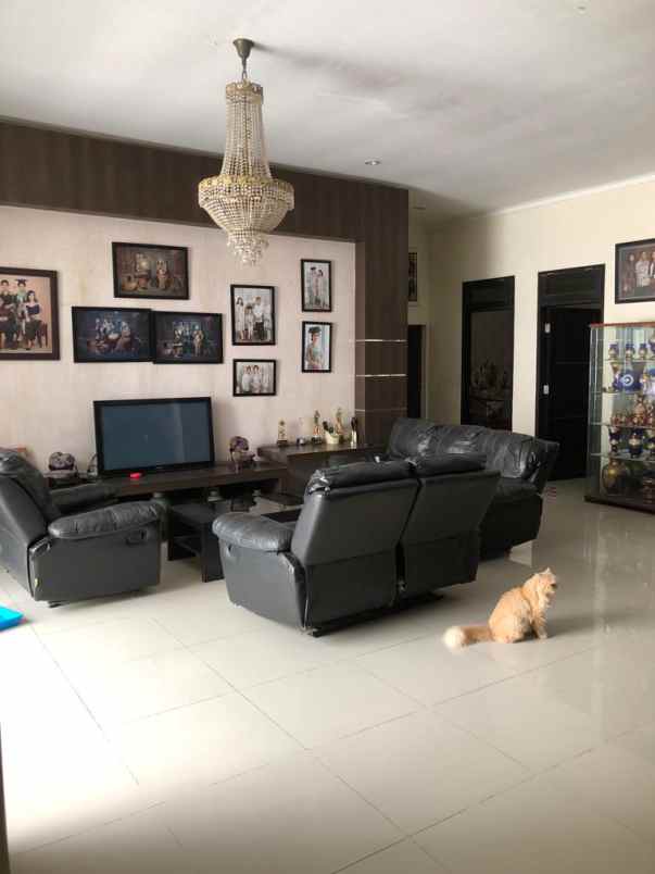 dijual rumah kertajaya indah