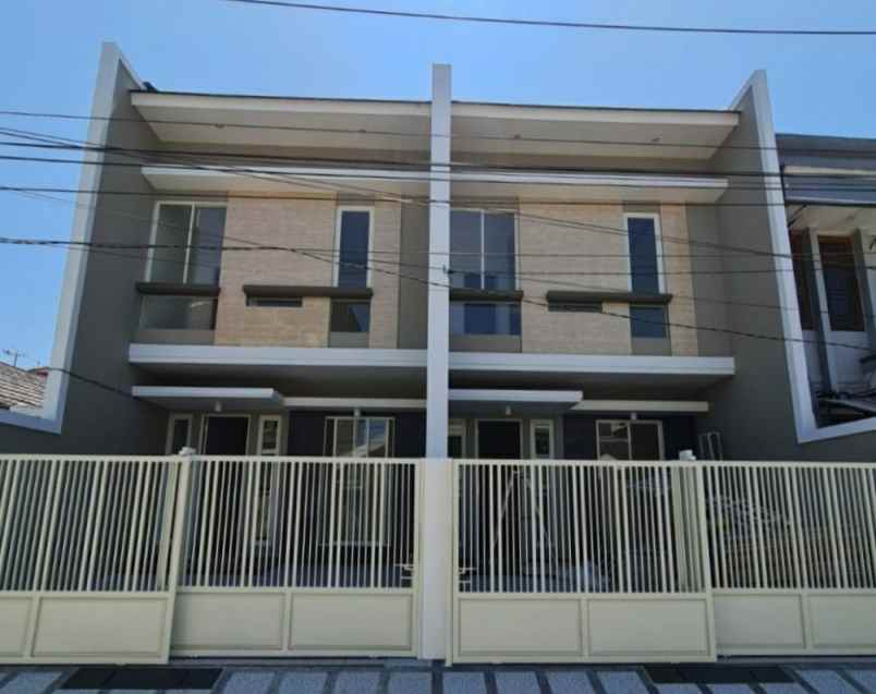 dijual rumah klampis