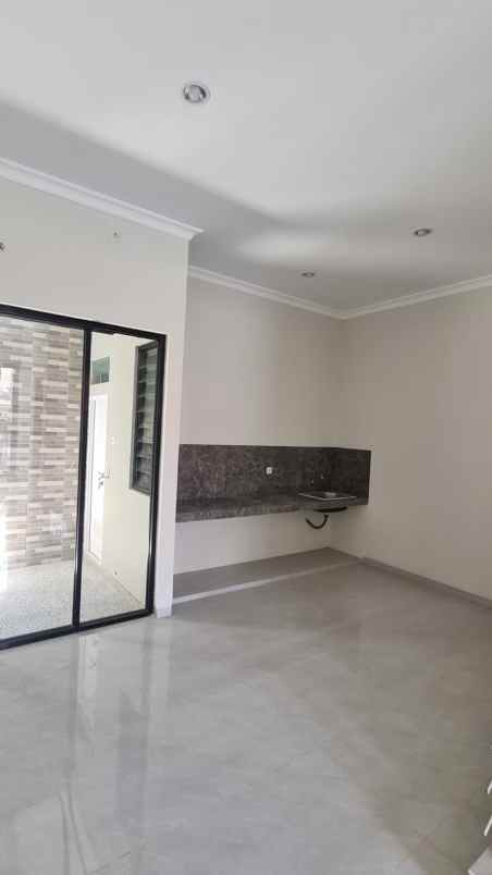 dijual rumah klampis semolo timur