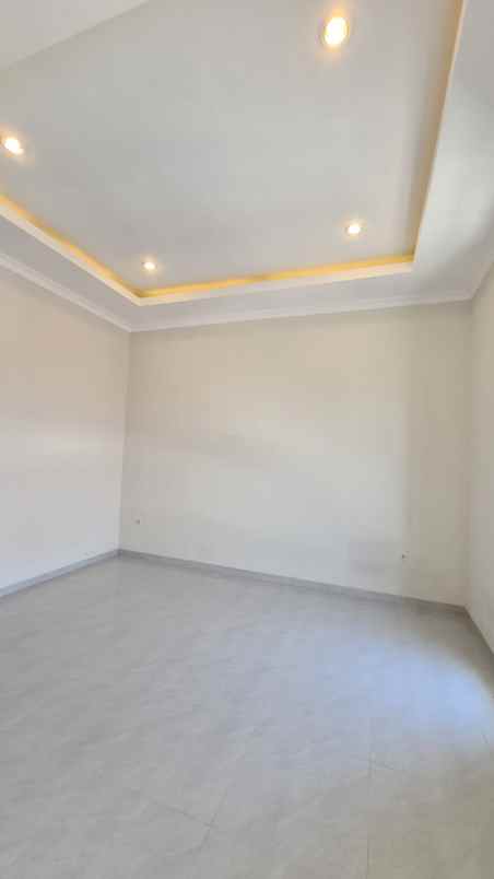 dijual rumah klampis semolo timur