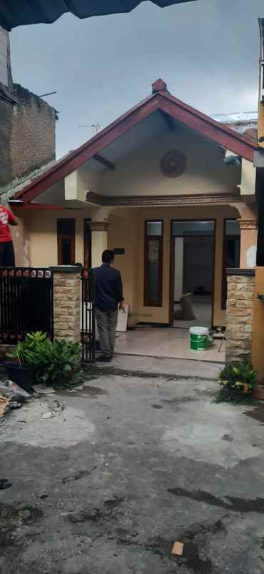 dijual rumah komp sanggar mas lestari