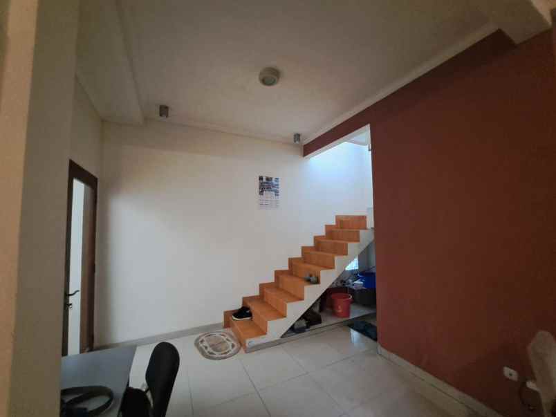 dijual rumah komplek bumi adipura bandung