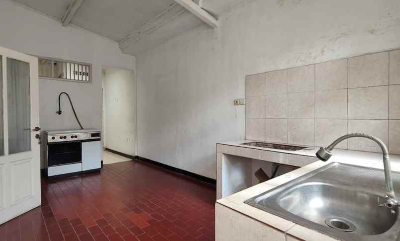 dijual rumah komplek jatiwaringin asri