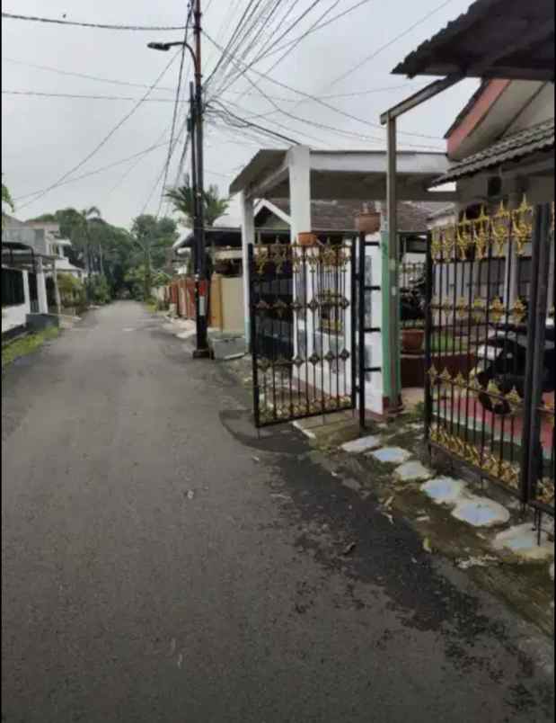 dijual rumah komplek ptb pondok kelapa