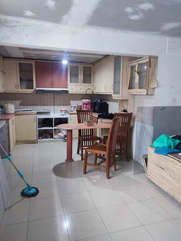 dijual rumah komplek setraduta bandung