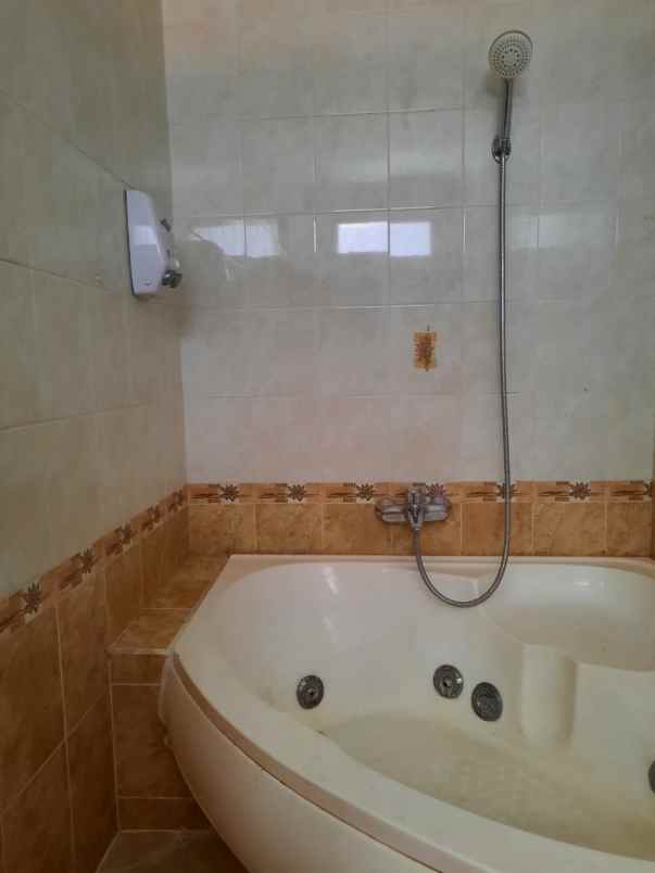 dijual rumah komplek sukaluyu cikutra