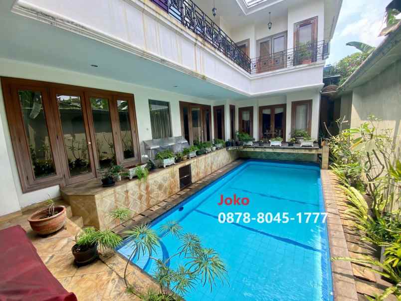 dijual rumah komplek widya chandra