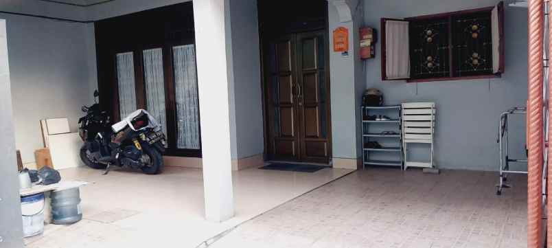 dijual rumah kompleks setneg cempaka