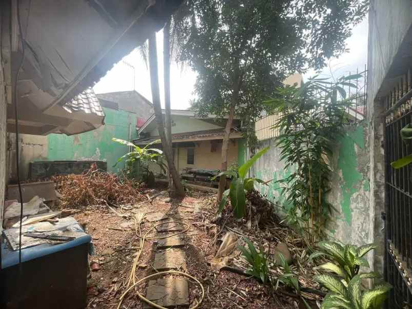 dijual rumah kosong di komplek taman bromo kelapa dua