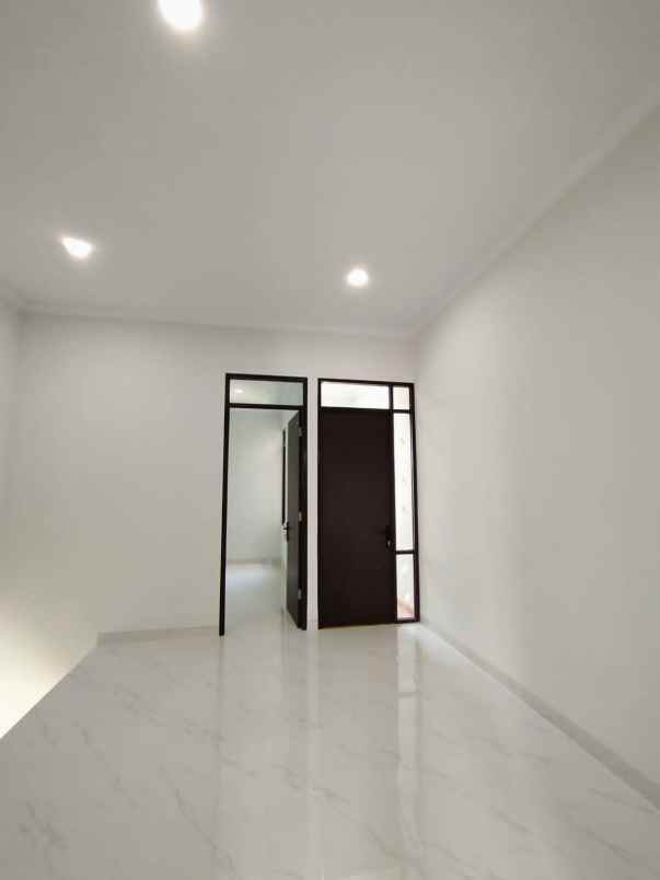 dijual rumah kota harapan indah bekasi