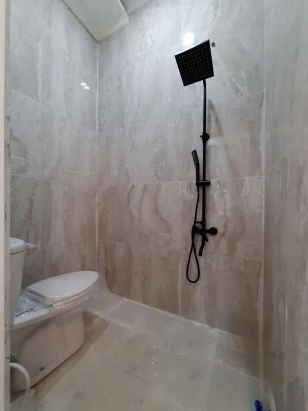 dijual rumah kukusan depok jawa barat