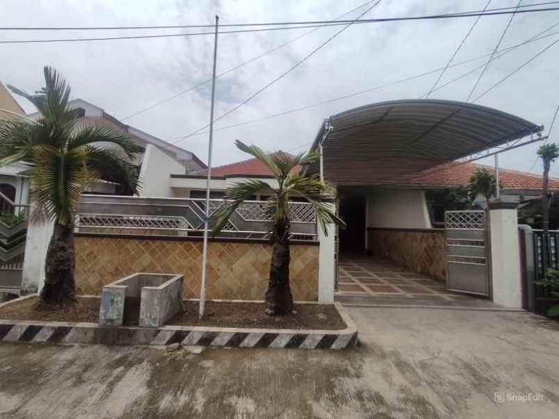 dijual rumah kutisari selatan sby dekat uk petra tol