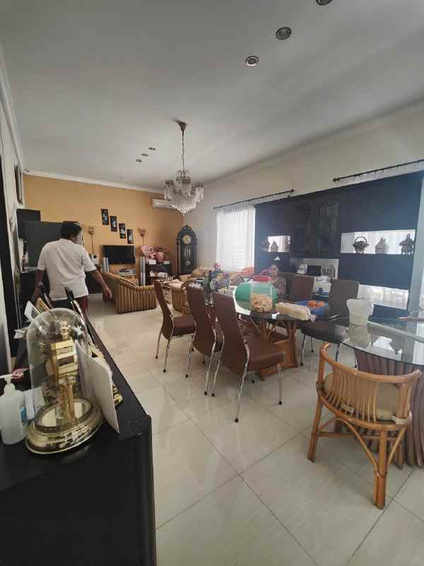 dijual rumah laguna regency