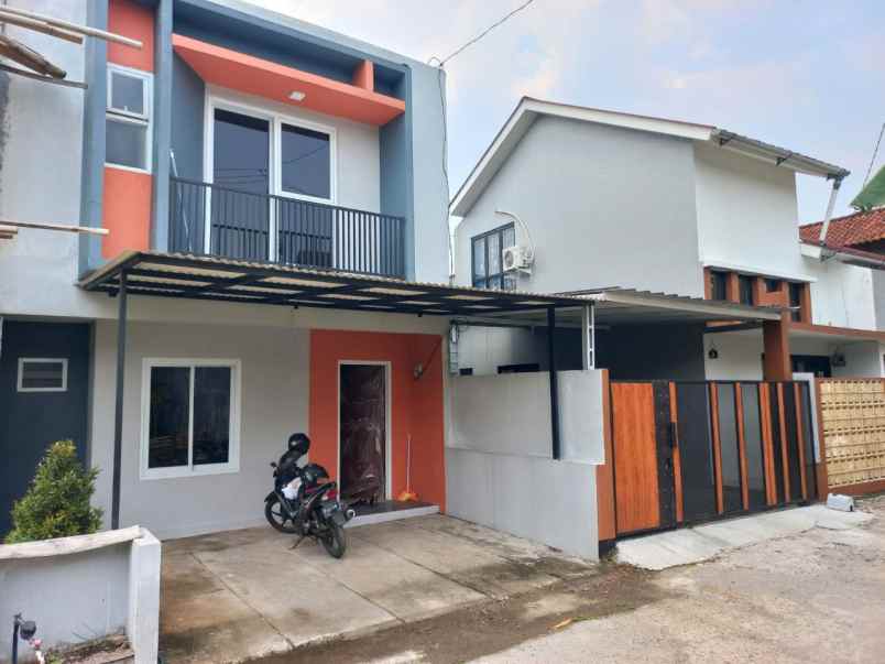 dijual rumah laladon