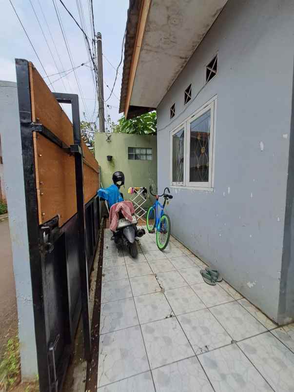 dijual rumah limo