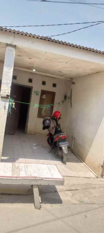 dijual rumah lingkungan perumahan