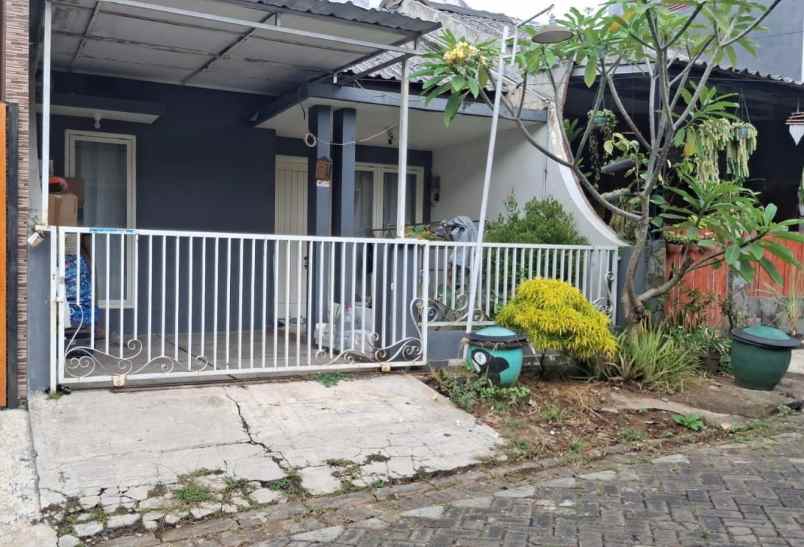 dijual rumah lokasi di perumahan btu kota malang