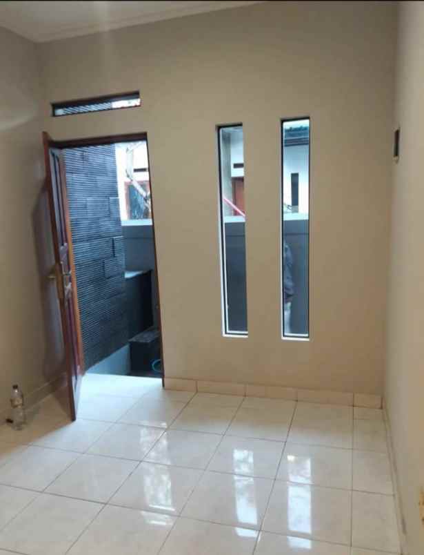 dijual rumah lokasi jalan dalung permai