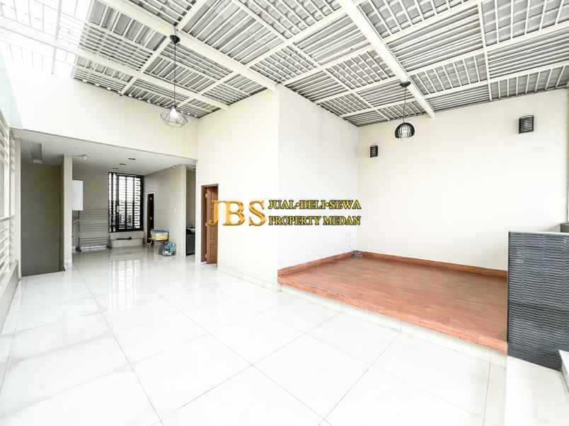 dijual rumah lux komplek jati residence row boulevard