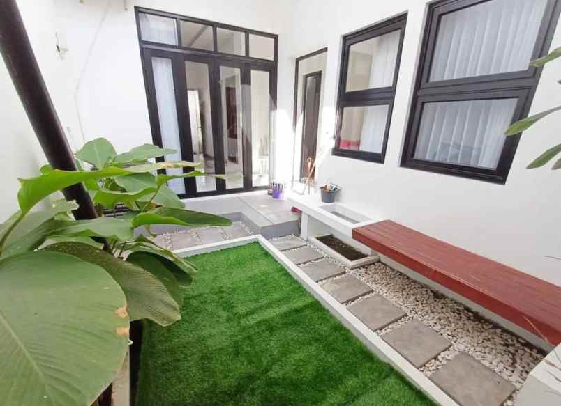 dijual rumah maguwoharjo depok sleman